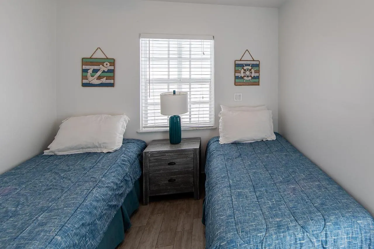 Aparthotel Island Club Turks & Grace Bay Place
