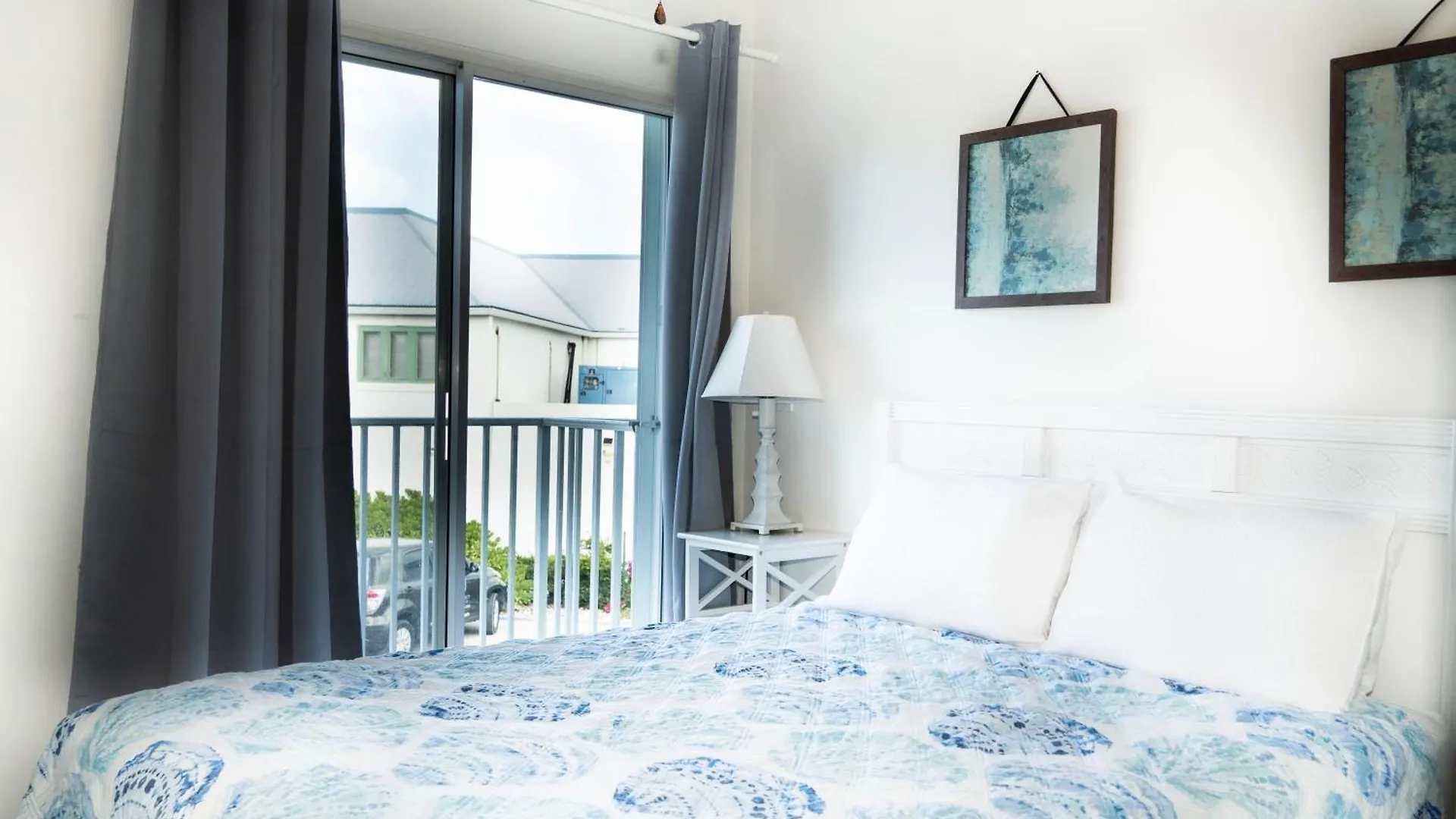 Island Club Turks & Grace Bay Place