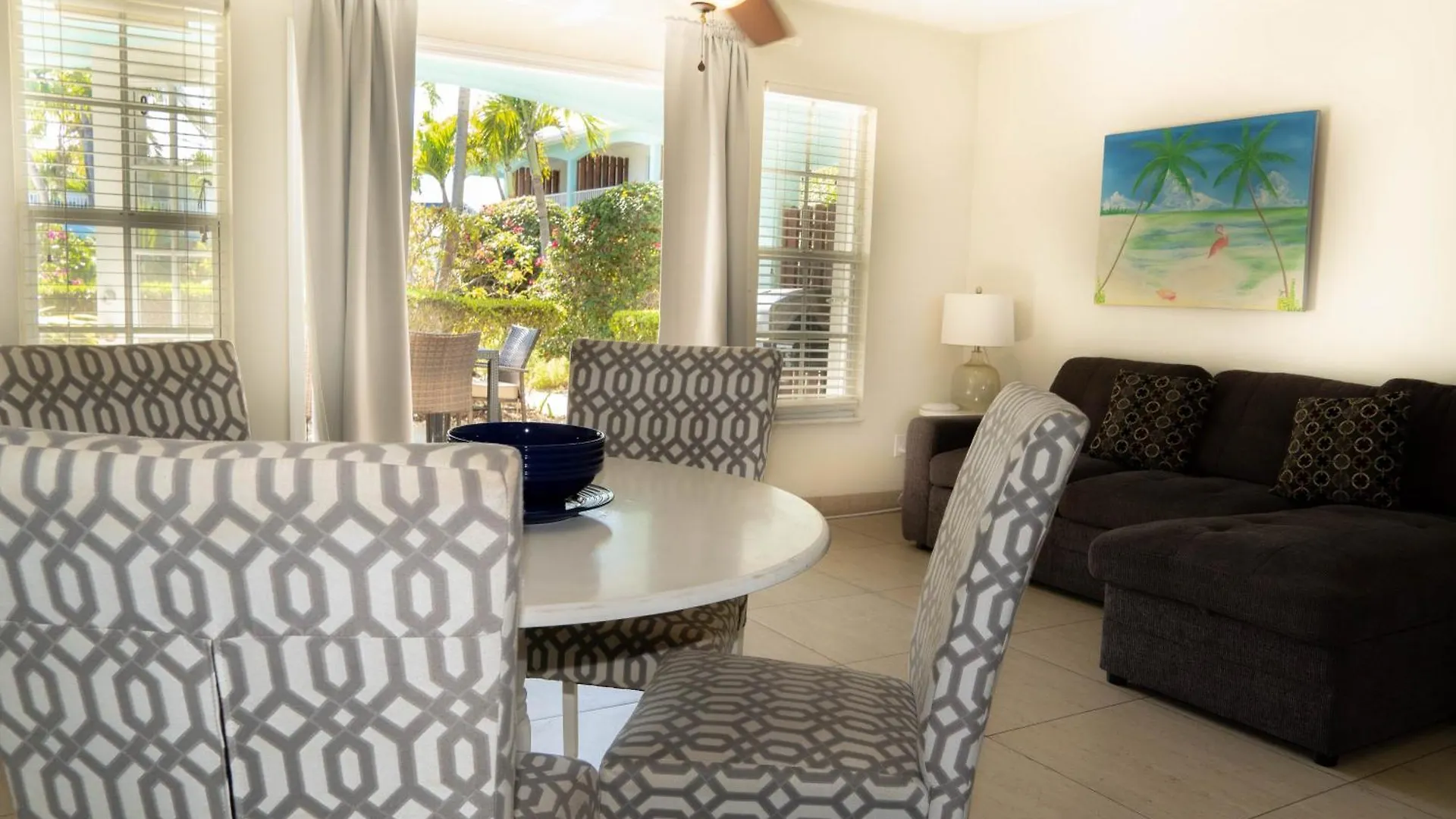 Island Club Turks & Grace Bay Place Aparthotel